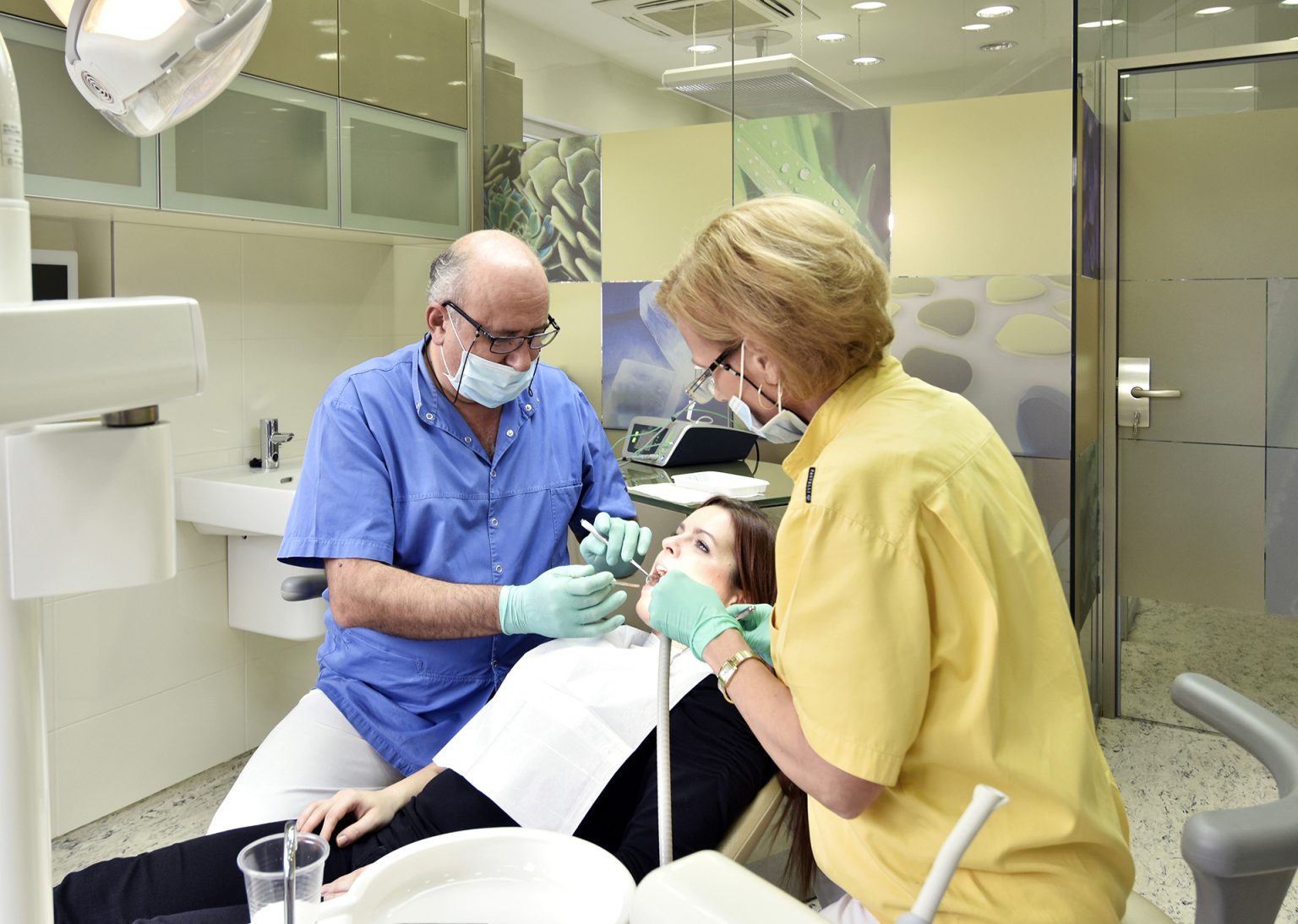 Hungarian Dentist in London for Your Dental Treatment in Hungary